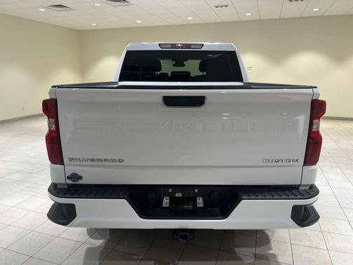 Summit White 2025 Chevrolet Silverado 1500 Custom