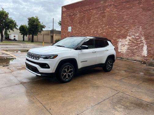 Bright White Clearcoat 2025 Jeep Compass Limited