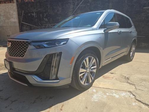 2025 Cadillac XT6 Premium Luxury FWD