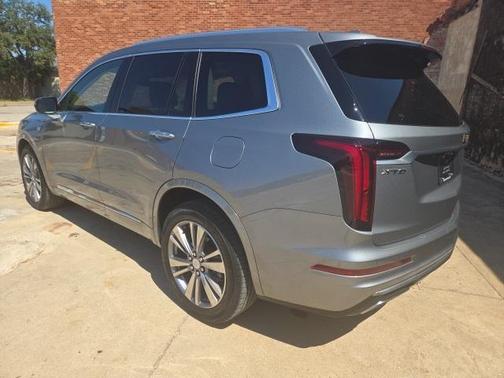 2025 Cadillac XT6 Premium Luxury FWD