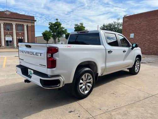 Summit White 2026 Chevrolet Silverado 1500 Custom