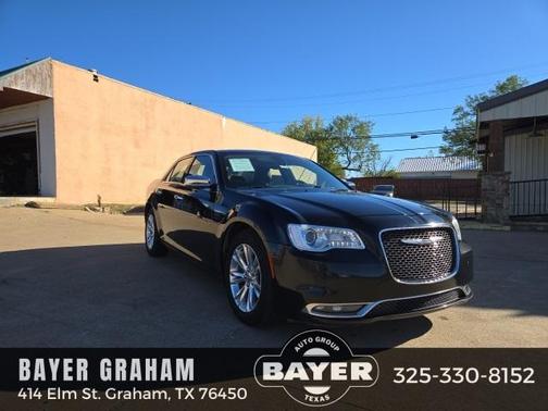 2017 Chrysler 300C Base