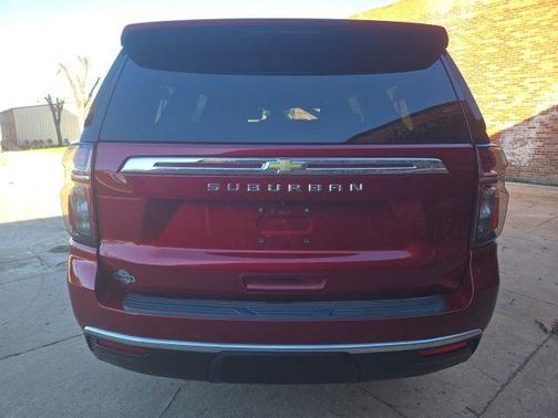 2023 Chevrolet Suburban LS