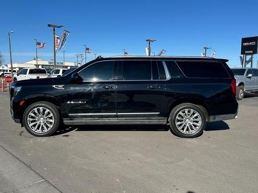 2023 GMC Yukon XL Denali