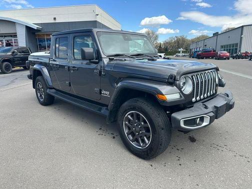 Granite Crystal Clearcoat Metallic 2022 Jeep Gladiator Overland