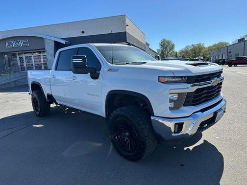 Summit White 2024 Chevrolet Silverado 2500 LT