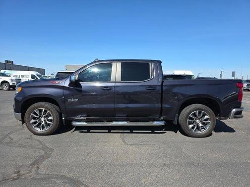 Dark Ash Metallic 2022 Chevrolet Silverado 1500 LT