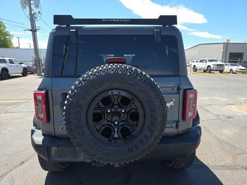 Gray Metallic 2022 Ford Bronco Badlands
