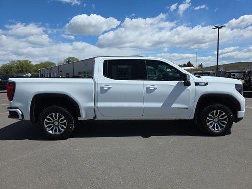 Summit White 2023 GMC Sierra 1500 AT4