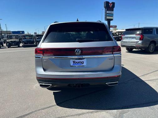 Silver Mist Metallic 2025 Volkswagen Atlas 2.0T SE