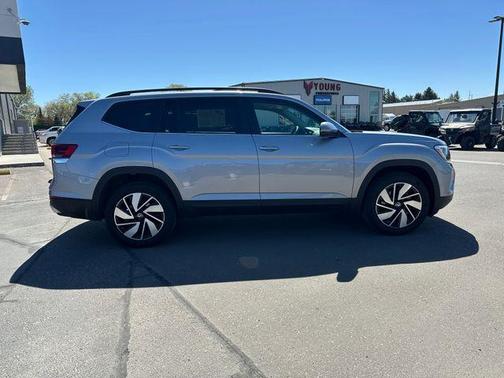 Silver Mist Metallic 2025 Volkswagen Atlas 2.0T SE