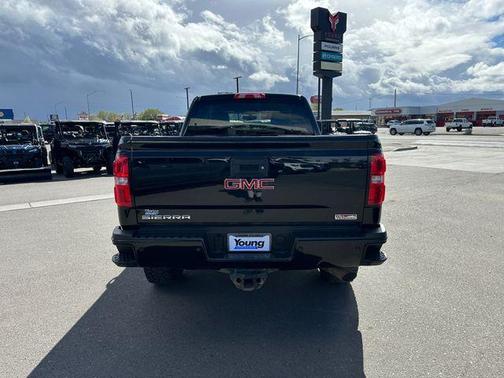 Onyx Black 2019 GMC Sierra 2500 SLT