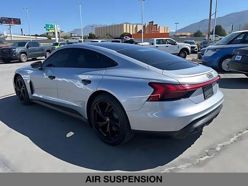Florett Silver Metallic 2022 Audi e-tron GT Premium Plus