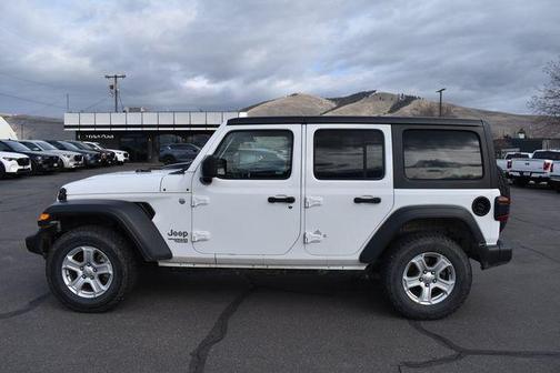 Bright White Clearcoat 2018 Jeep Wrangler Unlimited Sport