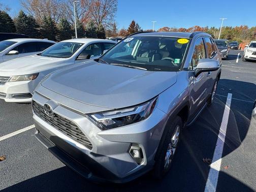2025 Toyota RAV4 XLE Premium
