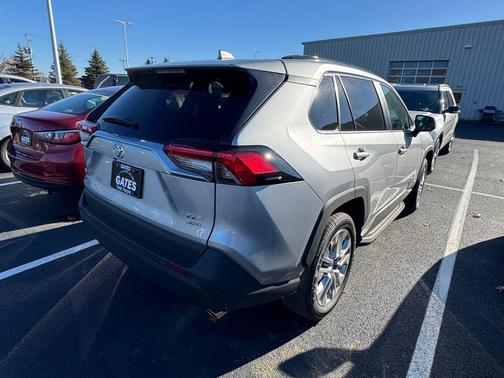 2025 Toyota RAV4 XLE Premium