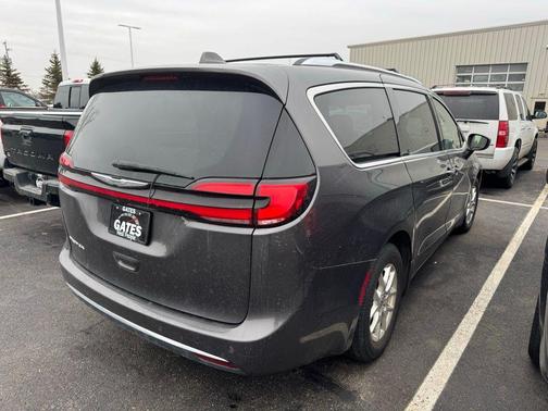 2021 Chrysler Pacifica Touring-L