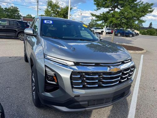 Sterling Gray Metallic 2026 Chevrolet Equinox LT