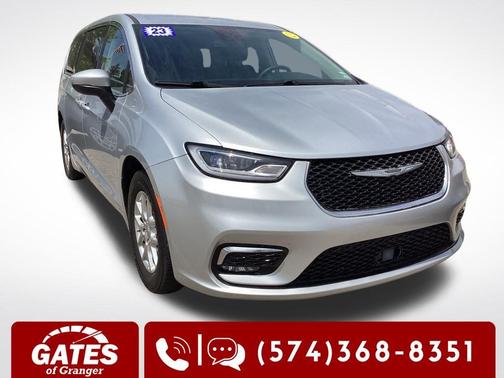 2023 Chrysler Pacifica Touring-L