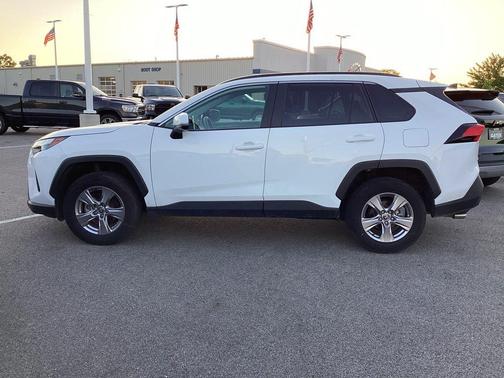 Ice 2025 Toyota RAV4 XLE