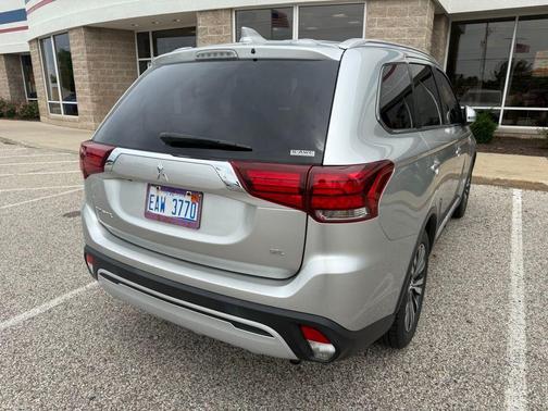 2020 Mitsubishi Outlander SEL