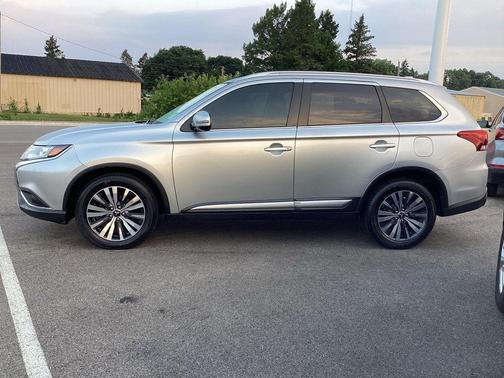2020 Mitsubishi Outlander SEL