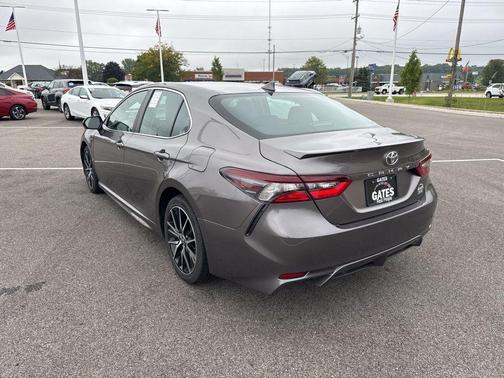 2024 Toyota Camry SE