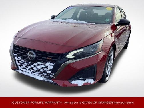 2025 Nissan Altima SR