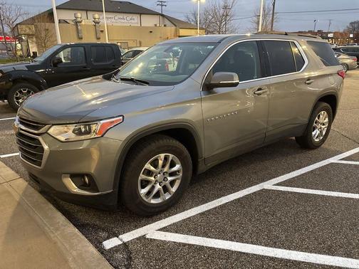 2021 Chevrolet Traverse LT Cloth