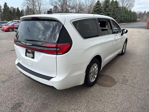 Bright White Clearcoat 2024 Chrysler Pacifica Touring-L