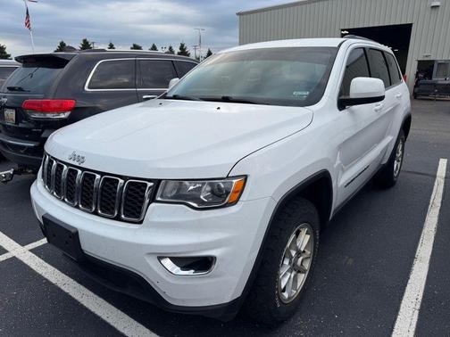 Bright White Clearcoat 2020 Jeep Grand Cherokee Laredo E