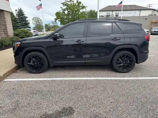 Ebony Twilight Metallic 2023 GMC Terrain SLE
