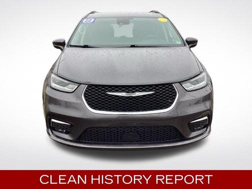 2022 Chrysler Pacifica Touring-L