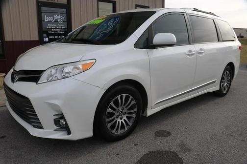 2019 Toyota Sienna XLE