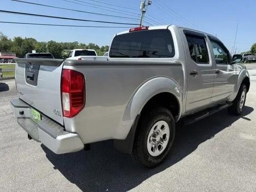 Brilliant Silver 2017 Nissan Frontier SL