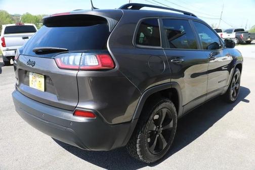 Granite Crystal Metallic Clearcoat 2019 Jeep Cherokee Latitude Plus