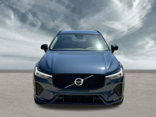 2024 Volvo XC60 B5 Core Dark