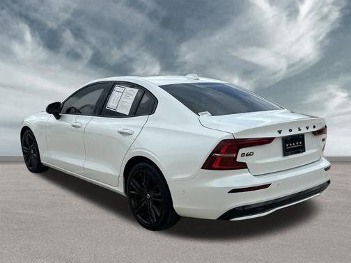 2024 Volvo S60 B5 Plus Black Edition
