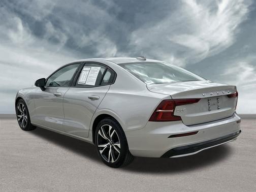 2025 Volvo S60 B5 Core