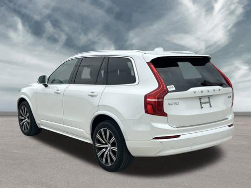 2023 Volvo XC90 B6 AWD Core