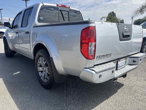 2021 Nissan Frontier SV