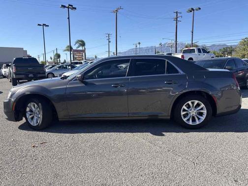 2015 Chrysler 300 Limited