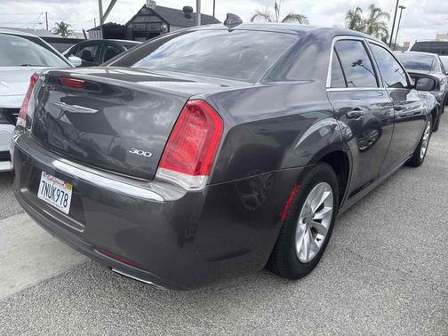 2015 Chrysler 300 Limited