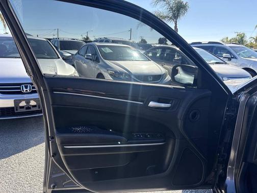 2015 Chrysler 300 Limited