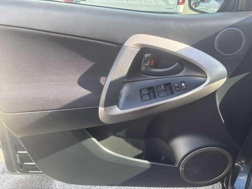 2008 Toyota RAV4 Sport