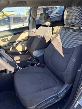 Titanium 2010 Kia Soul !