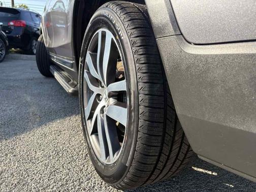 Lunar Silver Metallic 2016 Honda Pilot Touring
