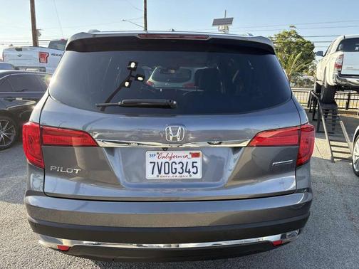Lunar Silver Metallic 2016 Honda Pilot Touring