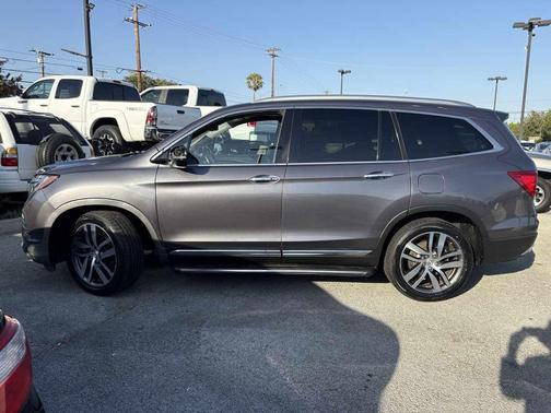 Lunar Silver Metallic 2016 Honda Pilot Touring