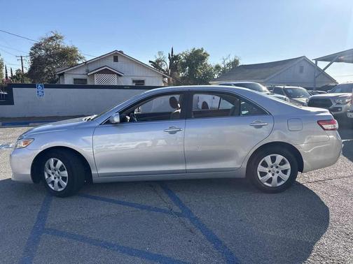 2010 Toyota Camry LE